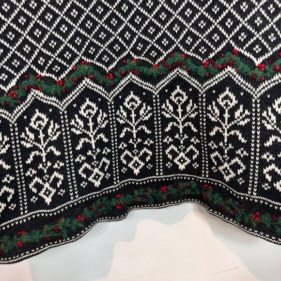 Talbots‎ Vintage Holly Garland Embroidered Christmas Sweater Size Medium - Picture 9 of 12